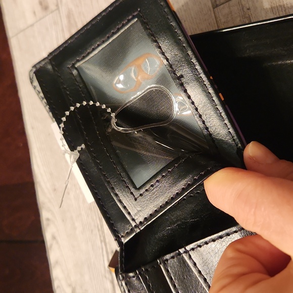 NWT ❗️ Buckle Down bifold wallet purple with yellow smiley face - Picture 6 of 11